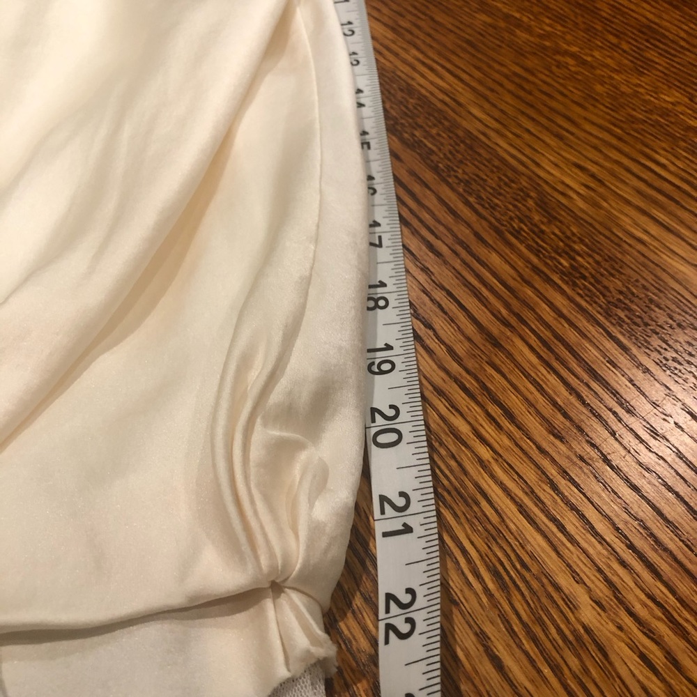 BCBG Maxazria silky dress, 6 - Picture 8 of 9